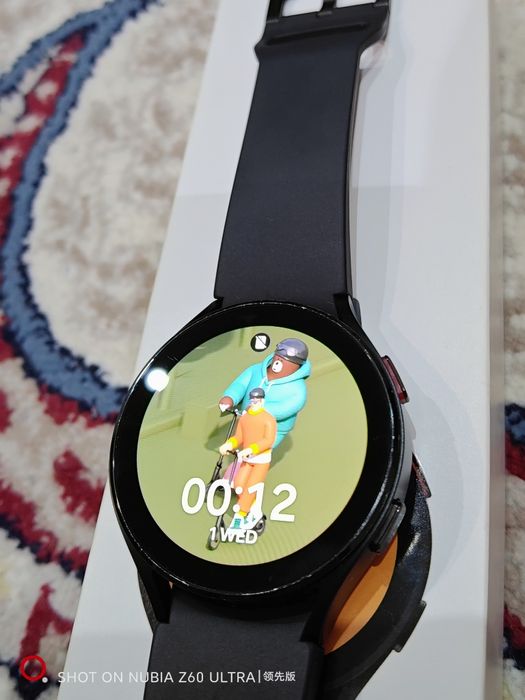 Продам Samsung Galaxy Watch 4 44mm полный комплект!