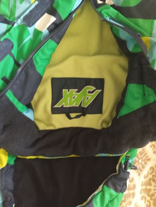 Продам зимний комбинезон детский