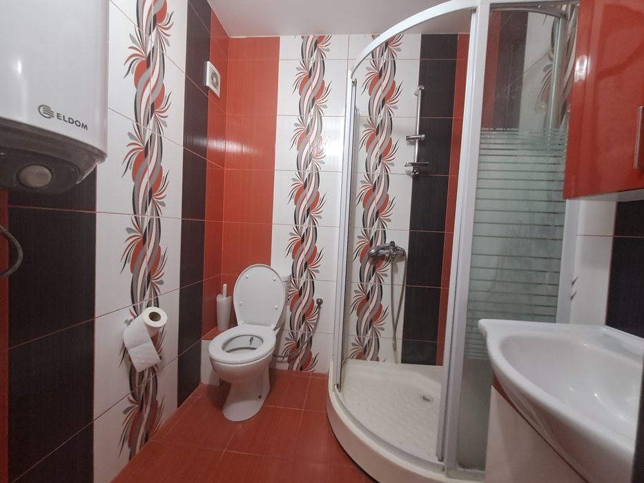 Дава се под наем Двустаен апартамент в Бургас, Славейков - 60 кв.м за 348.84 € - Снимка #1