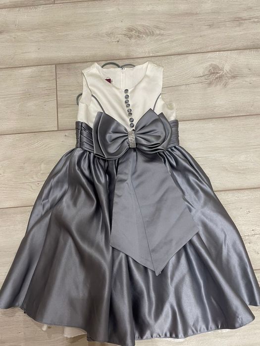 Продам детские платья