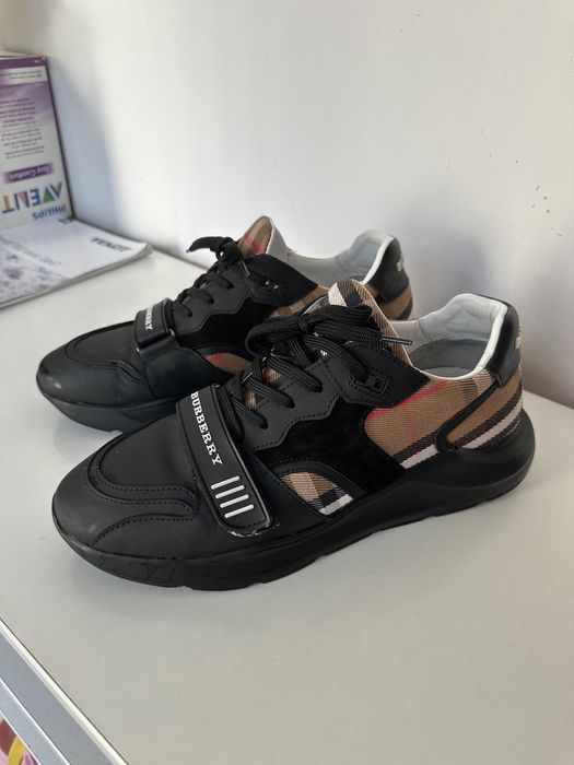 Adidasi barbati marimea 43