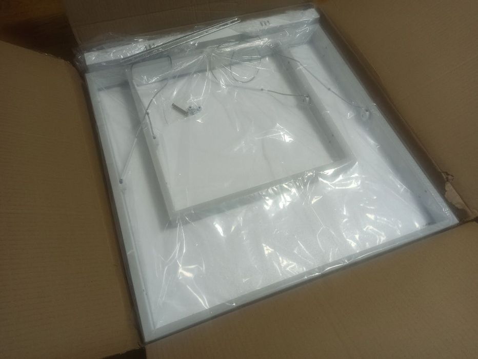 Продам Hi-tech люстру (60х60 и 40х40 см). 3 режима. С пультом. Новое.