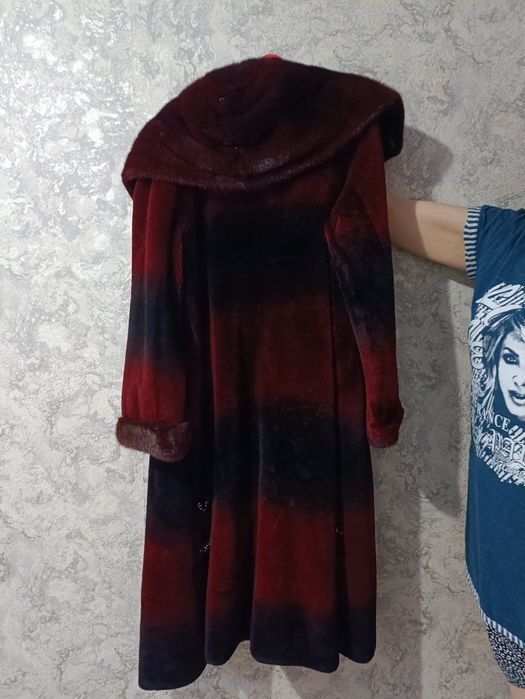 Шуба мутоновая, торг уместен