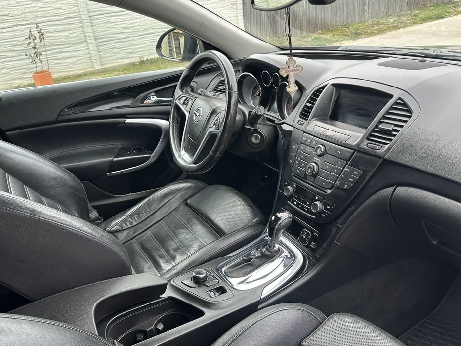 Vand sau schimb cu ceva mai nou , tot automat