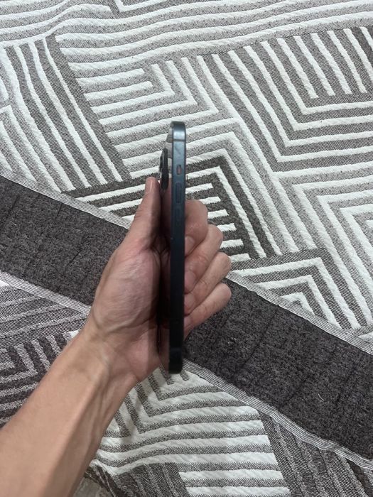 Смартфон Iphone 13