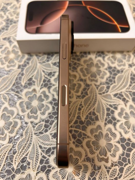 Vand 16 pro desert titanium