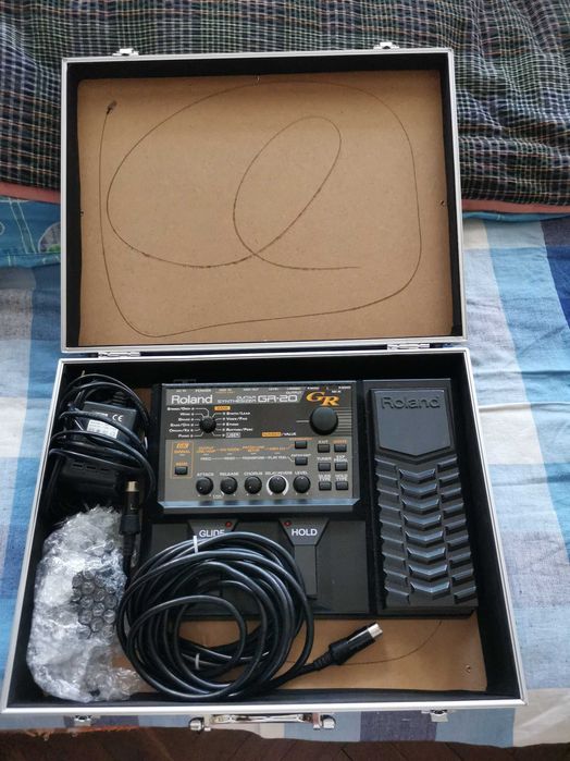 Roland gr20 +gk3 /midi cable -синтезатор за китара>   НАМАЛЕНИЕ