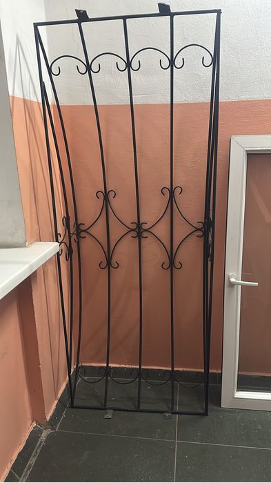 Продам защитные решетки для окон.