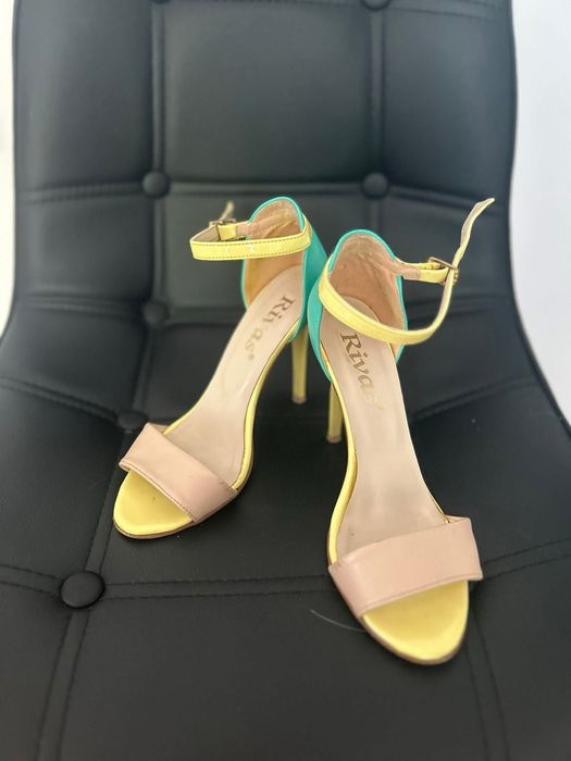 Пъстри сандали 37 размер