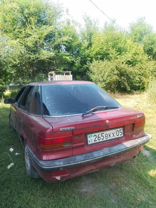 Митсубиси Лансер 90 года