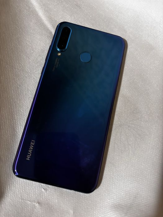 Vand  telefon Huawei P30 Lite