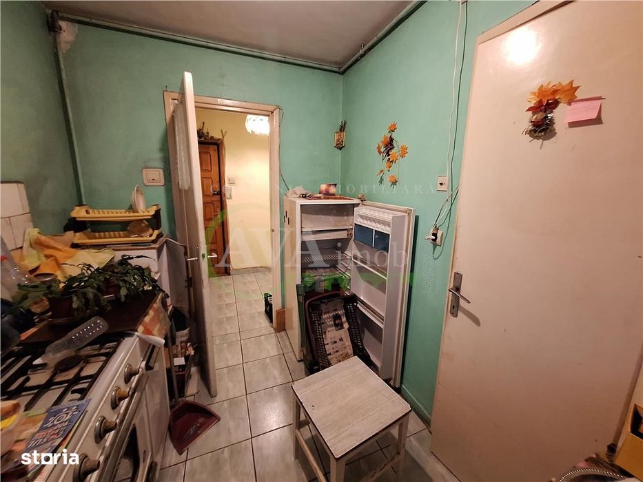 Apartament 2 camere (de renovat) zona Orizont-Bacau — fotografia 1