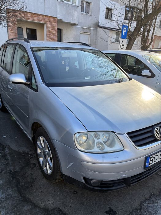 Touran 2006 , motor 1.9 , 105 cp in stare perfecta de functionare.