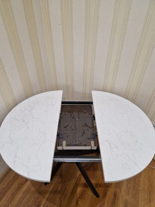 Обеденный стол в стиле Loft