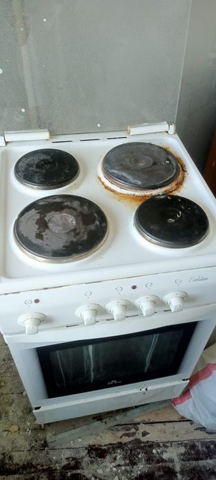 Продам плиту на кухню