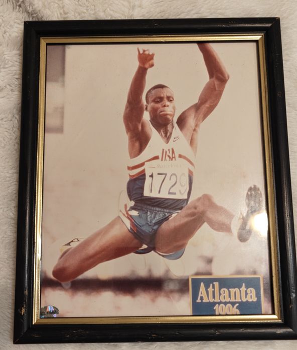 Fotografie semnata Carl Lewis