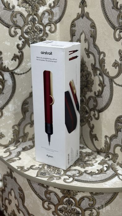 Dyson airstrait original