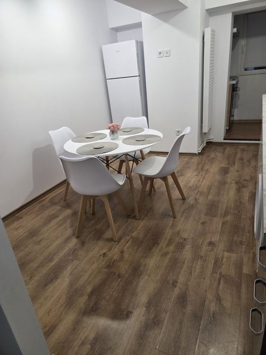 Garsoniera de inchiriat