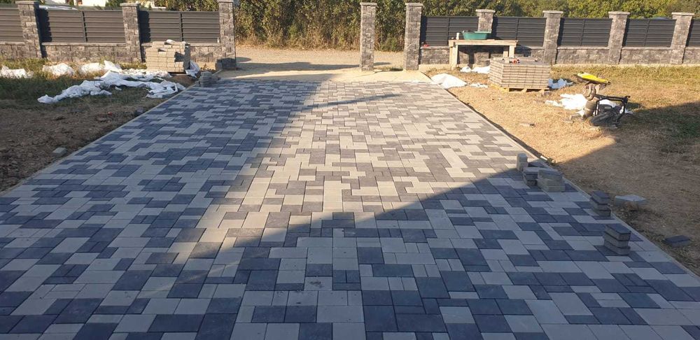 Pavaje moderne la preț mic – soluția ideală pentru curtea ta