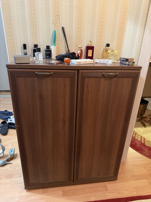Продам прихожую, стенку