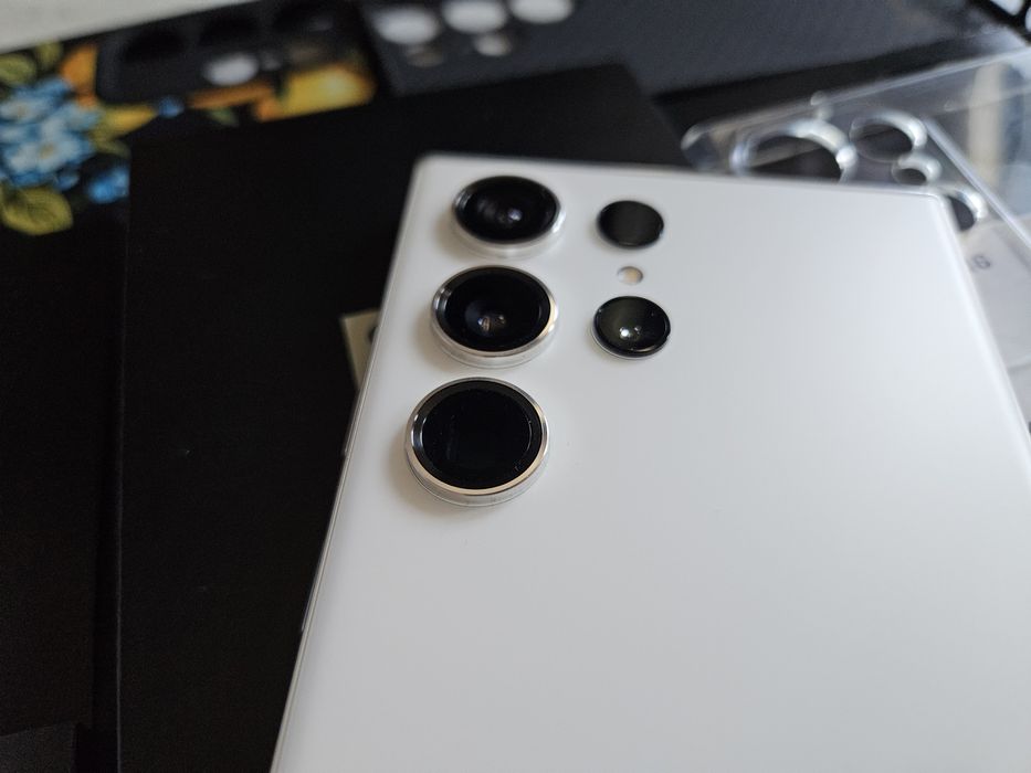 Samsung Galaxy S23 Ultra 12/512 Пълен  Комплект