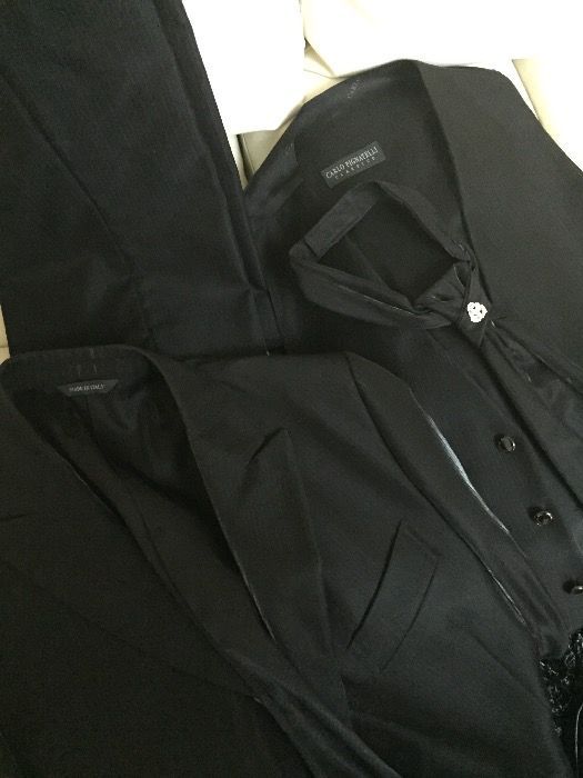 Costum de mire Carlo Pignatelli Clasicco 4 piese , pentru ceremonie.