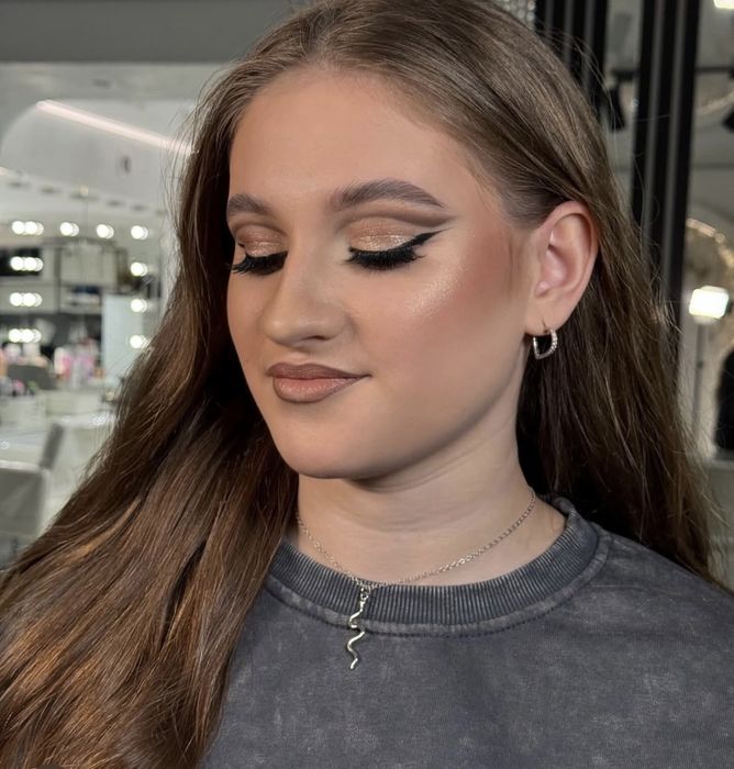 Макияж, маникюр, брови