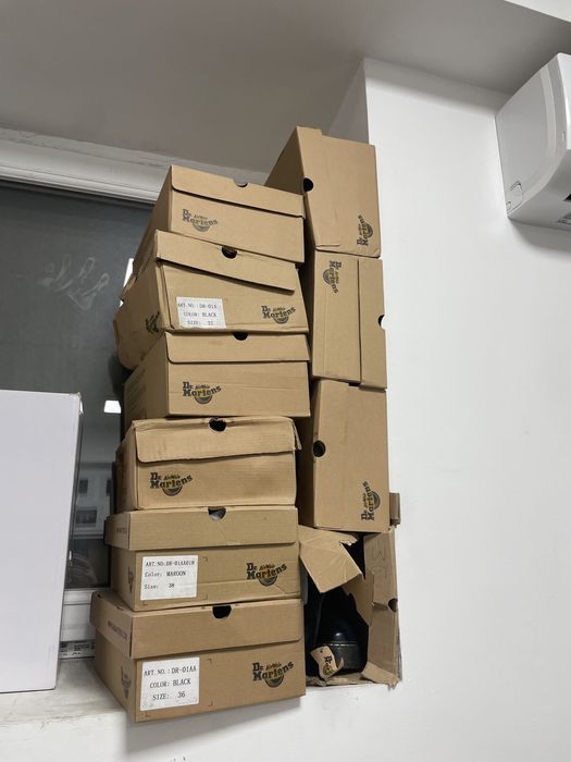 Dr. Martens 10 шт есть