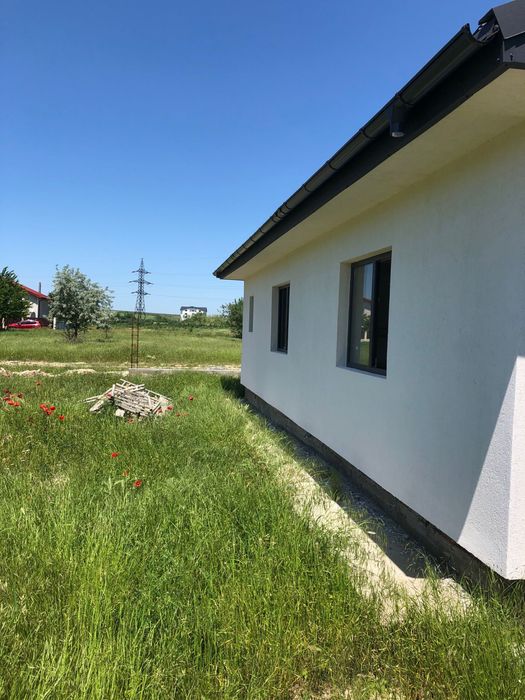 Vand casa Valu lui Traian 500 mp 70.000 mii + TVA