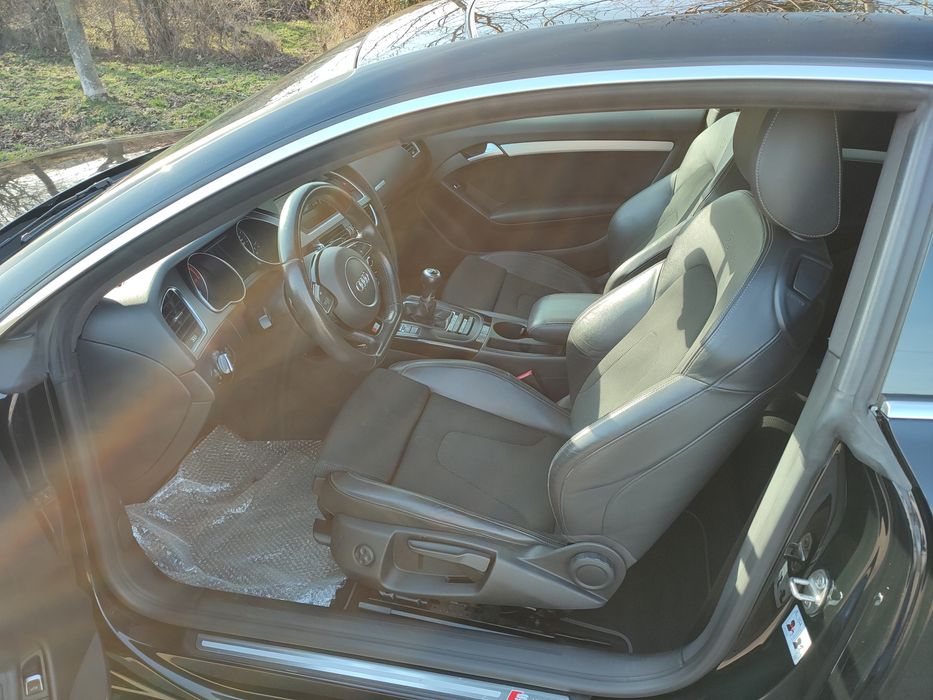 Vând sau Schimb Audi a5 coupe 1.8tfsi înmatriculat