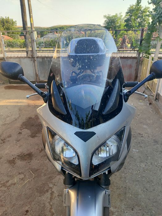 Продавам мотор Honda CBF 100 много добро състояние сменена верига запчатки предна голяма слюда0