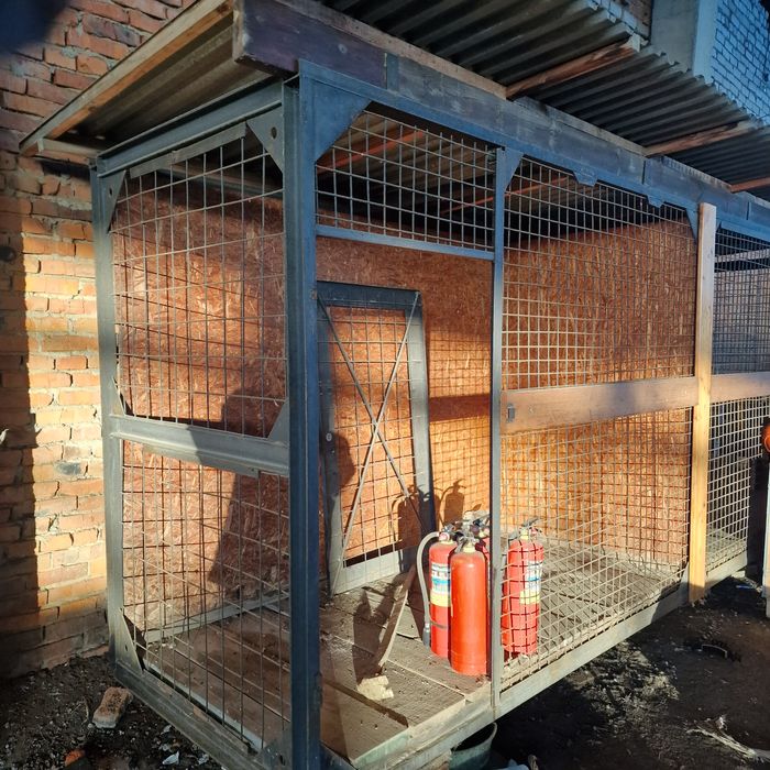 Вольер для двух собак