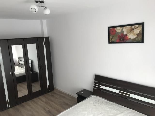 Inchiriez apartament Floresti cu parcare subterana