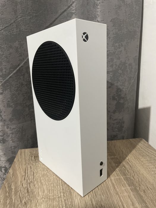 Xbox series S cu manetă