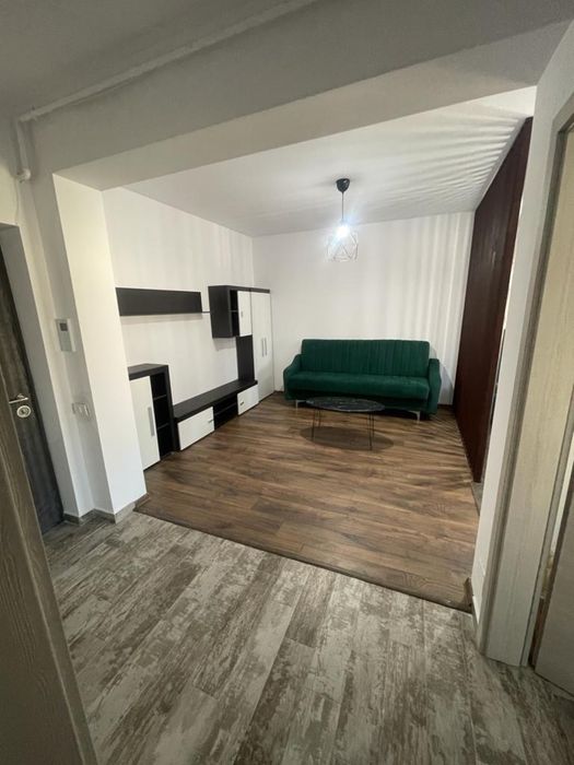 Garosniera 35 mp 400 m fața metrou Berceni