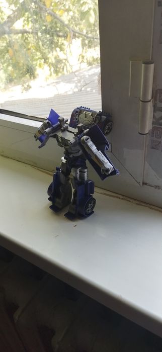 Грузовичок трансформер Оптимус