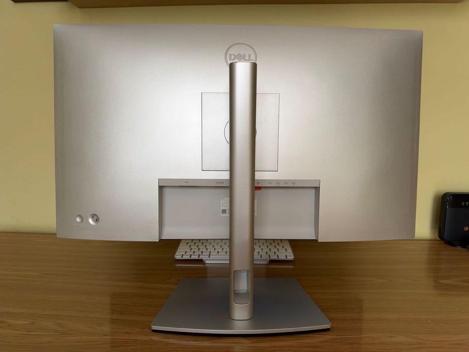 Монитор Dell U2722D
