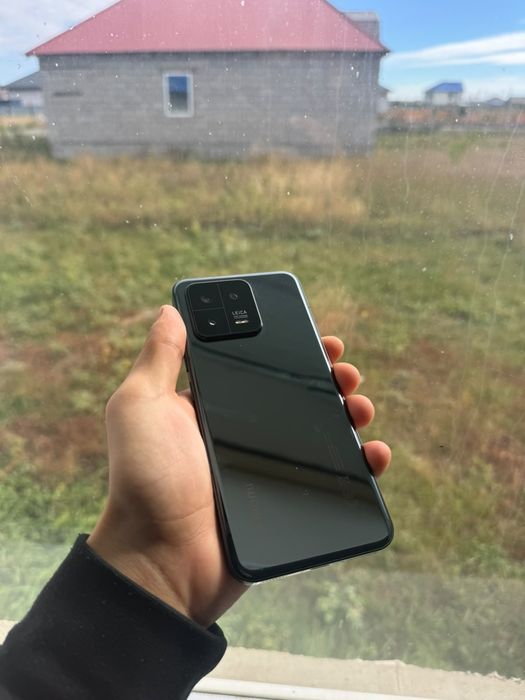 Продам Xiaomi 13