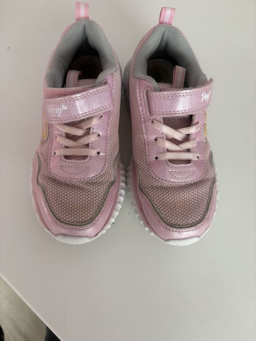 Детски пролетни  светещи обувки Primigi