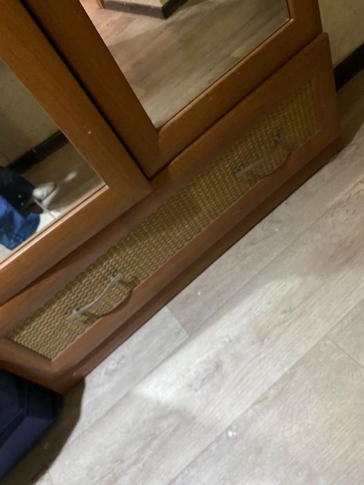 Продам шкаф для верхней одежды