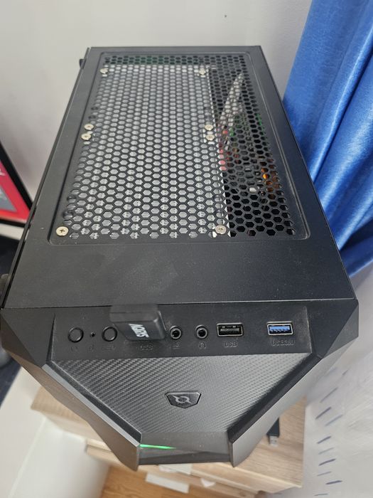Vând pc gaming !!