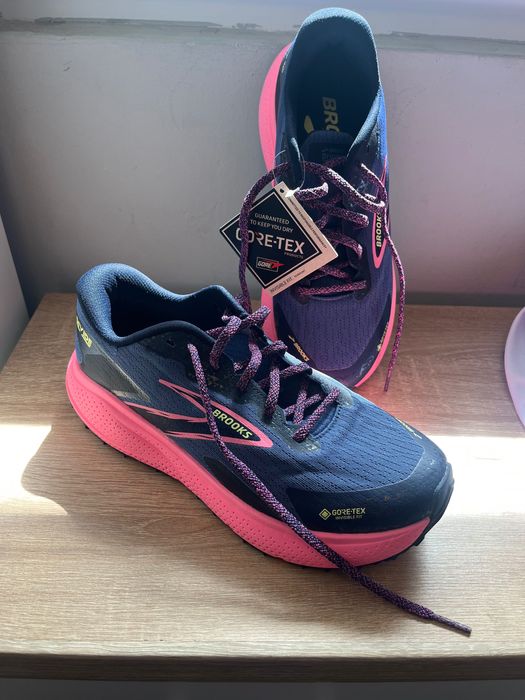 Нови маратонки Brooks Divide 5 W 39 номер