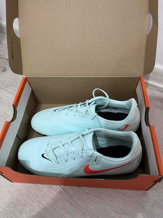 Nike Phantom GX II Academy AG Marimea 39