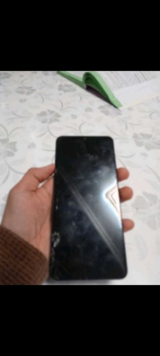 Samsung A 12 sotiladi.
