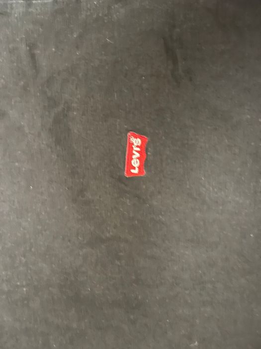 Levi's и QuickSilver тениски