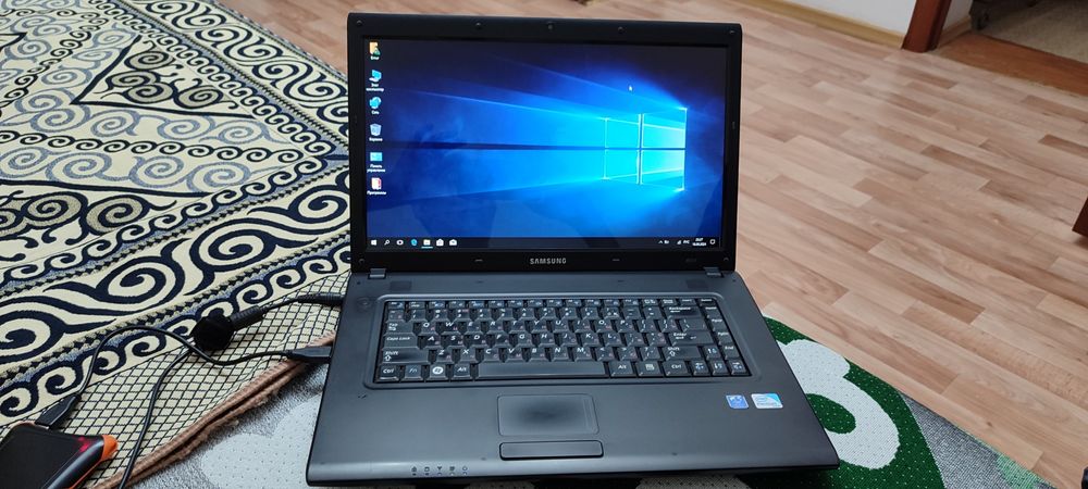 Ноутбук SAMSUNG хорошем состоянии