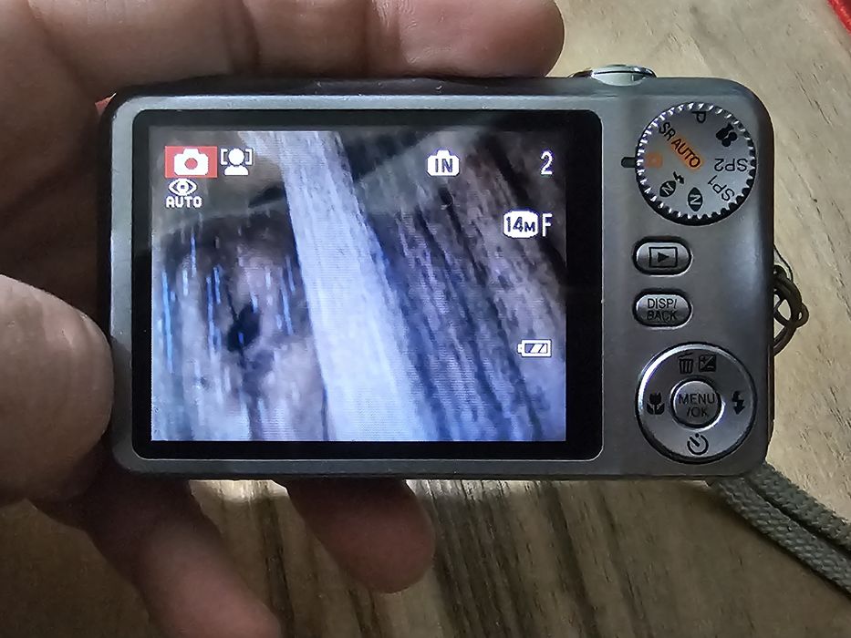 Fujifilm FinePix JV150 14MP сива + батерия и SD карта