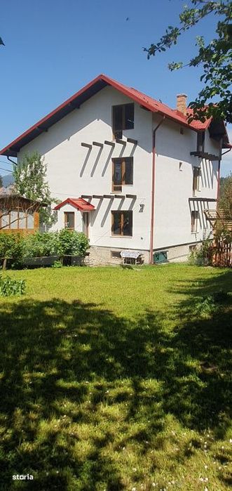 Casa 3 camere finisate si 7 camere la rosu (Et+M), 182mp, in Vatra Dor