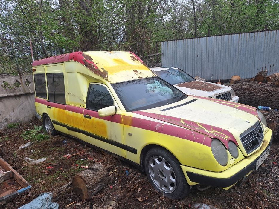 Продам Мерседес Е 290