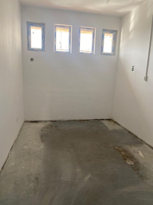 Spațiu Comercial de Închiriat Zona Școlilor MicroHala